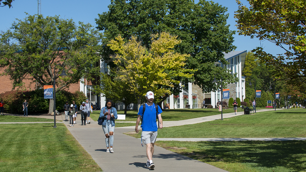 Zoom BG - Spring Quad